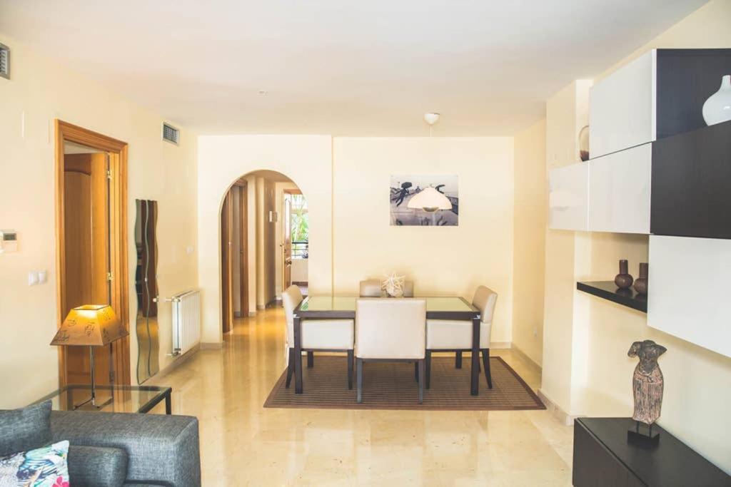 Appartamento Espacioso Apartamento En Guadalmina - Marbella Esterno foto